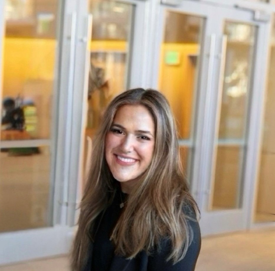 Alyson Schwerdtfeger Headshot